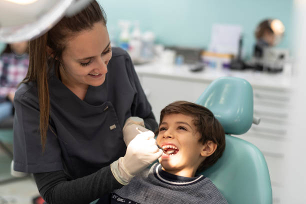Best Emergency Tooth Extraction in Oaklawn Sunview, KS