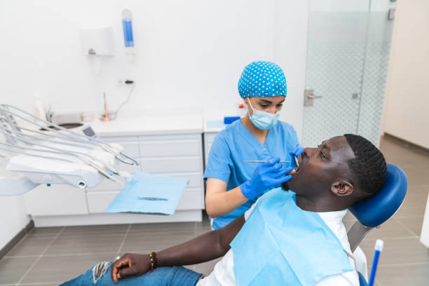 Best Emergency Gum Treatment in Oaklawn Sunview, KS